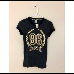 👩🏽‍🏫 VS Pink 👩🏻‍🏫 College Tee